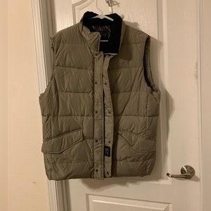 NWT Banana Republic Puffer Vest